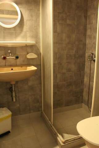 Гостевой дом Sofia Stay Guest Rooms София Трехместный номер-15